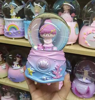 星座天团 飘雪带灯水晶球